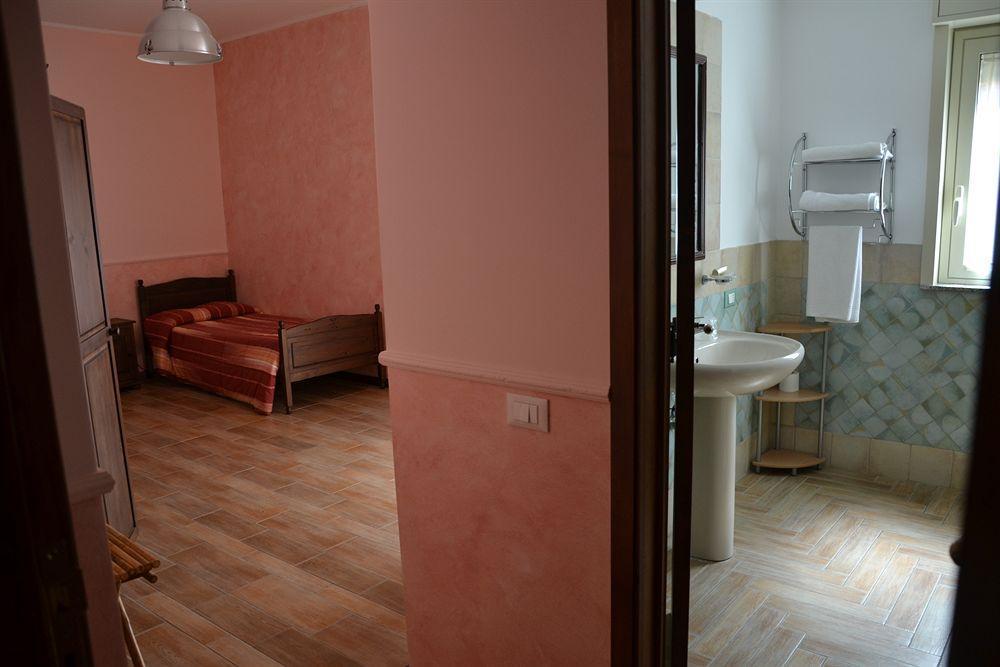 B&B Notti E Dintorni Николози Екстериор снимка