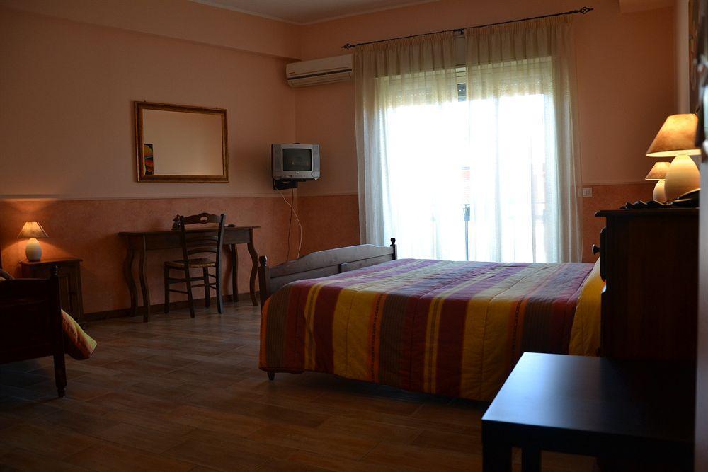 B&B Notti E Dintorni Николози Екстериор снимка