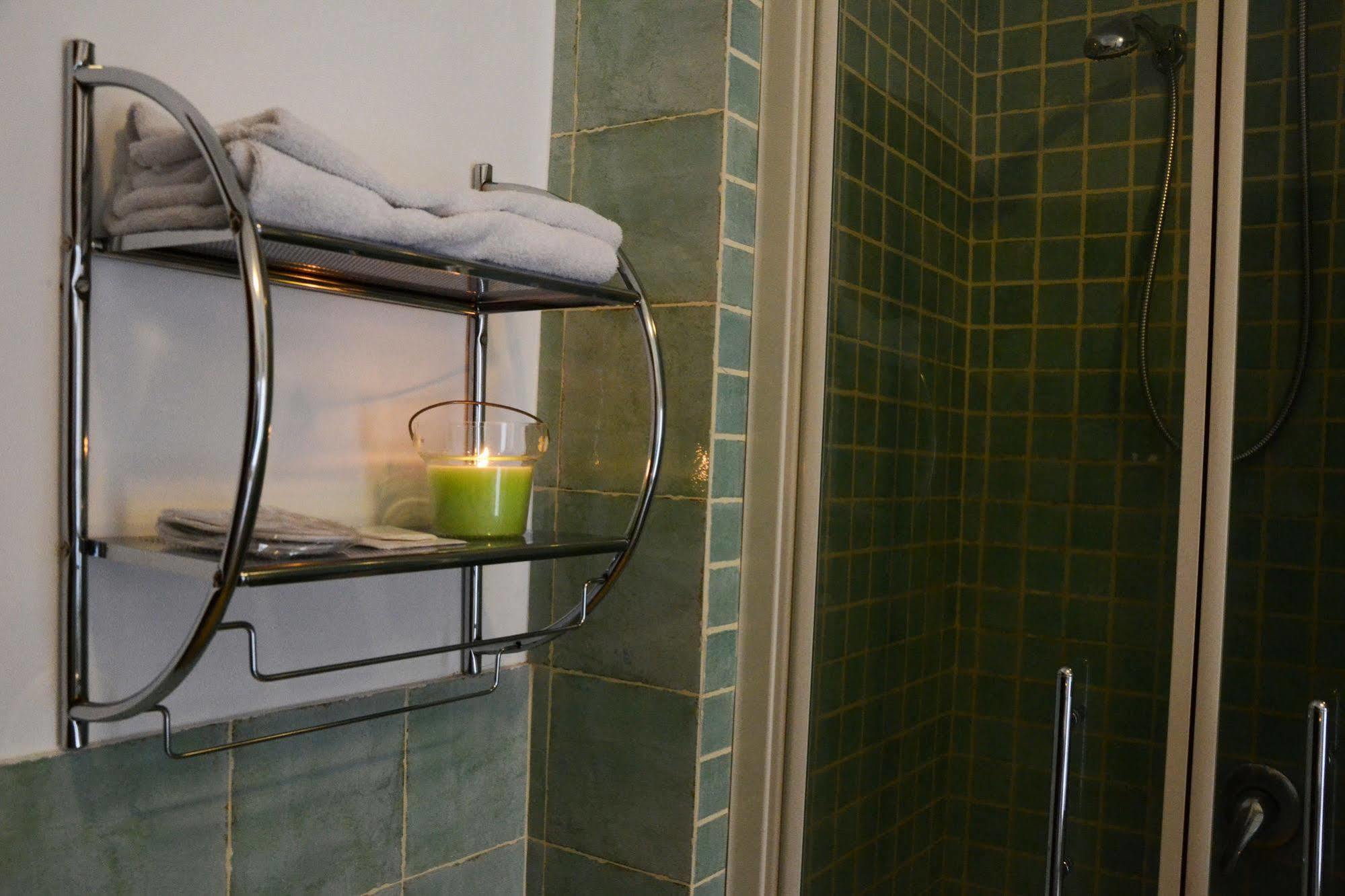 B&B Notti E Dintorni Николози Екстериор снимка