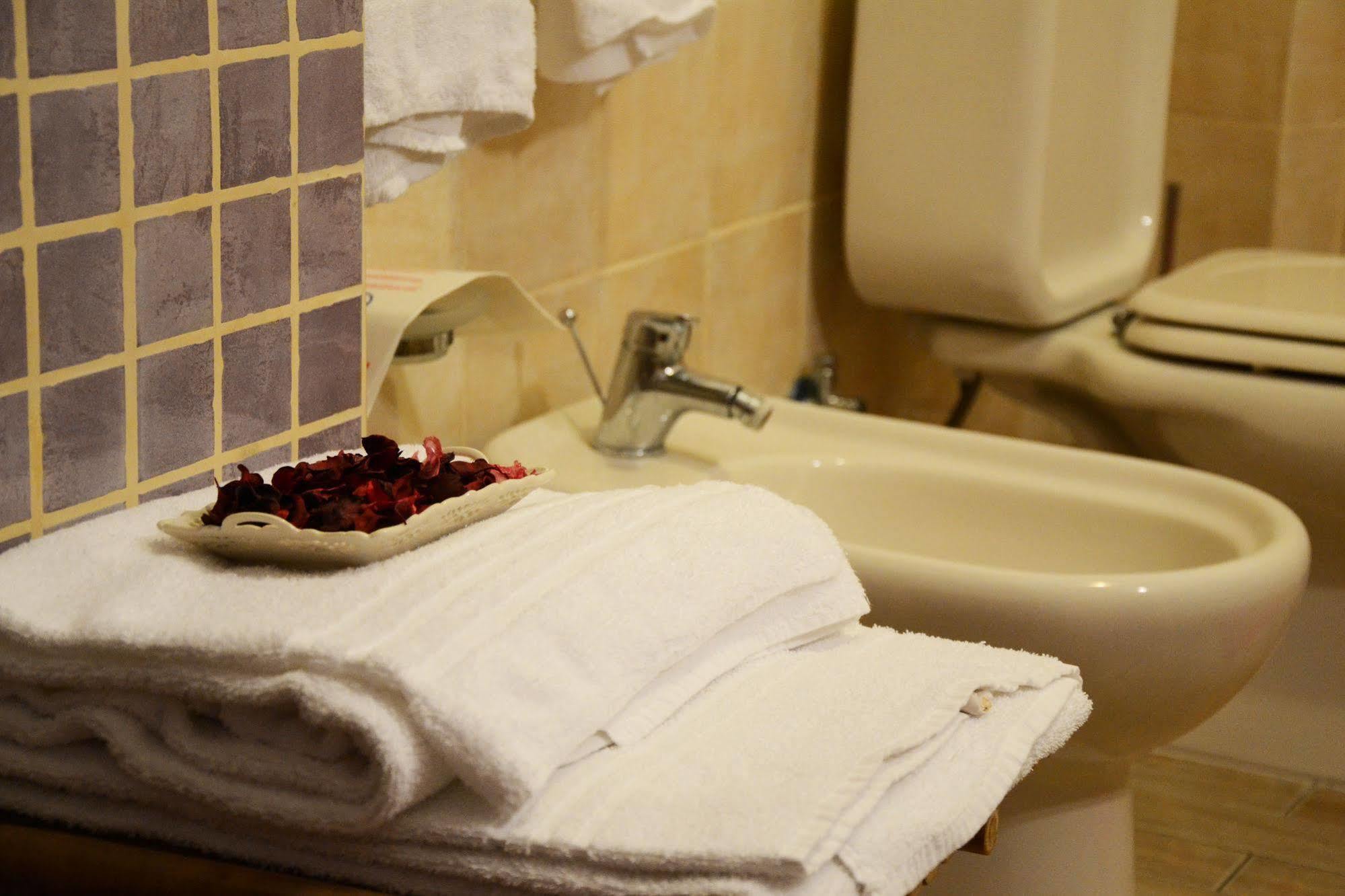 B&B Notti E Dintorni Николози Екстериор снимка
