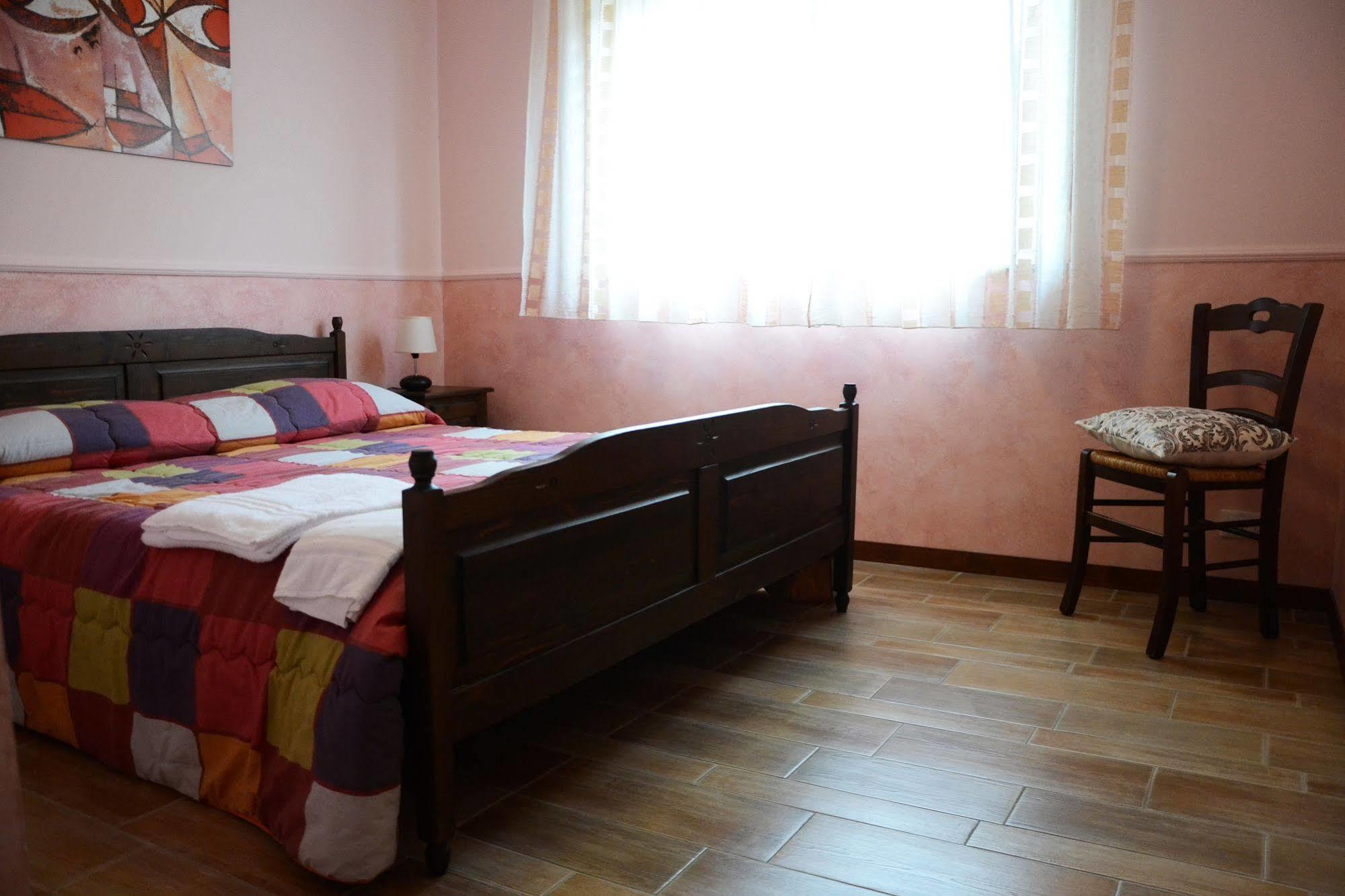 B&B Notti E Dintorni Николози Екстериор снимка